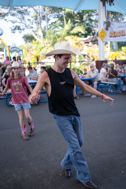 Dreamworld Country Fair — Western Stomp line dancing