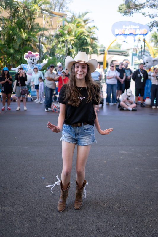 Dreamworld Country Fair — Western Stomp line dancing